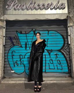 Rose Villain feet photo thumbnail