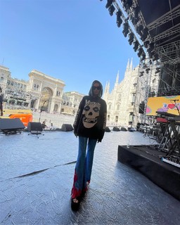 Rose Villain feet photo thumbnail