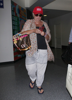 Roseanne Barr feet photo 1