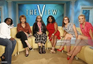 Roseanne Barr feet photo 17