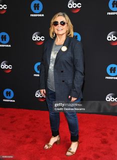 Roseanne Barr feet photo 12