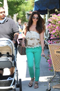 Roselyn Sanchez feet photo thumbnail