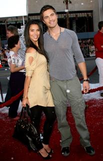 Roselyn Sanchez feet photo thumbnail