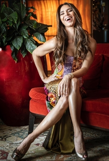 Roselyn Sanchez feet photo thumbnail