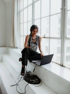 Roselyn Sanchez feet photo thumbnail