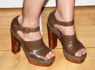 Rosemarie DeWitt feet photo thumbnail