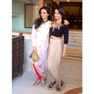 Roshni Chopra feet photo 12