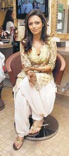 Roshni Chopra feet photo 11