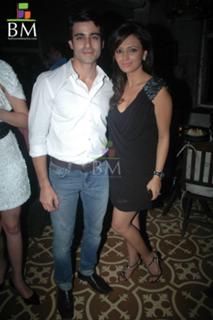 Roshni Chopra feet photo 7