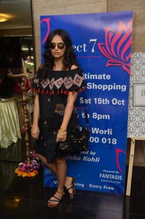 Roshni Chopra feet photo 6