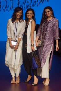 Roshni Chopra feet photo 5