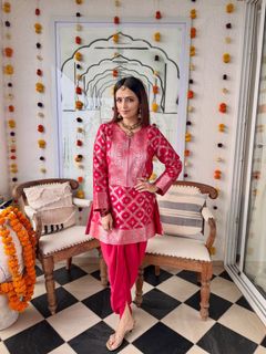 Roshni Chopra feet photo 8