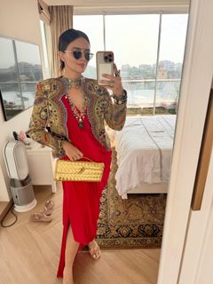 Roshni Chopra feet photo 6