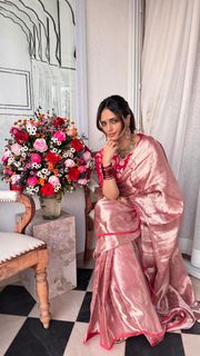 Roshni Chopra feet photo 4