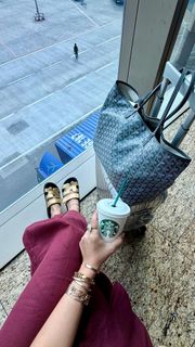 Roshni Chopra feet photo 11