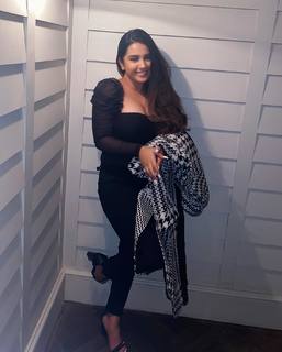 Roshni Walia feet photo 15