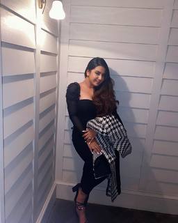 Roshni Walia feet photo 14