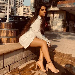 Roshni Walia feet photo 4