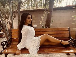 Roshni Walia feet photo 20
