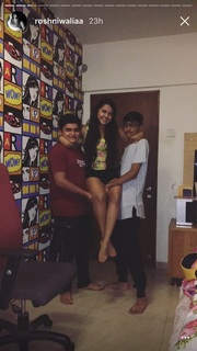 Roshni Walia feet photo 14