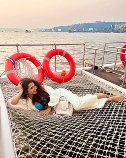 Roshni Walia feet photo 8