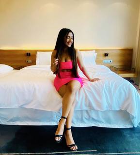 Roshni Walia feet photo 4