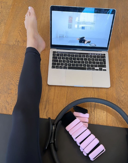 Rosie Fortescue feet photo 1