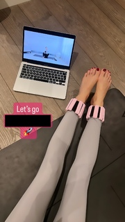 Rosie Fortescue feet photo 15