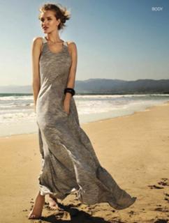 Rosie Huntington-Whiteley feet photo thumbnail