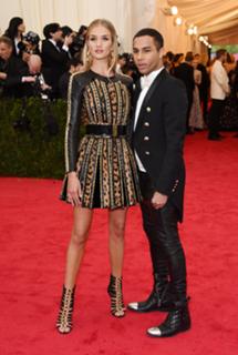 Rosie Huntington-Whiteley feet photo thumbnail