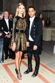 Rosie Huntington-Whiteley feet photo thumbnail