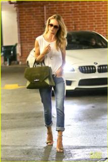 Rosie Huntington-Whiteley feet photo thumbnail