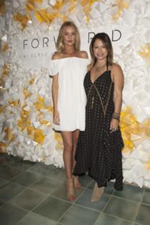 Rosie Huntington-Whiteley feet photo thumbnail