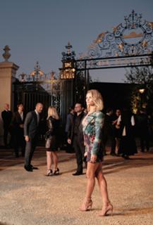 Rosie Huntington-Whiteley feet photo thumbnail