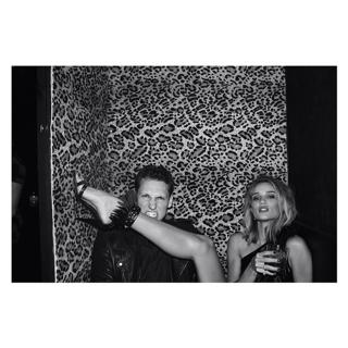 Rosie Huntington-Whiteley feet photo thumbnail