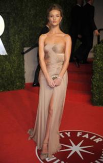 Rosie Huntington-Whiteley feet photo thumbnail