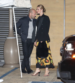 Rosie Huntington-Whiteley feet photo thumbnail