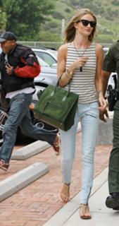 Rosie Huntington-Whiteley feet photo thumbnail