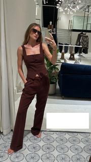 Rosie Huntington-Whiteley feet photo thumbnail