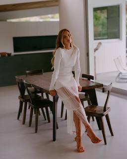 Rosie Huntington-Whiteley feet photo thumbnail