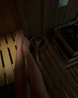 Rosie Huntington-Whiteley feet photo thumbnail
