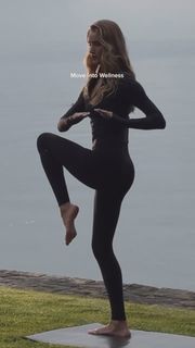 Rosie Huntington-Whiteley feet photo 15
