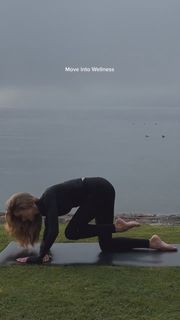 Rosie Huntington-Whiteley feet photo 13