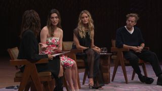 Rosie Huntington-Whiteley feet photo 16