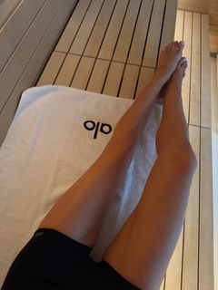 Rosie Huntington-Whiteley feet photo 15