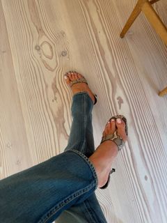 Rosie Huntington-Whiteley feet photo 14