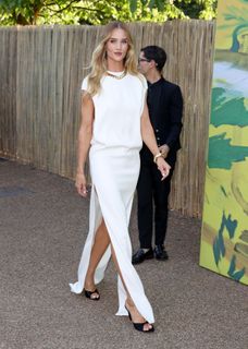 Rosie Huntington-Whiteley feet photo 13
