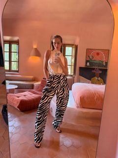 Rosie Huntington-Whiteley feet photo 6