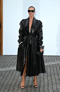Rosie Huntington-Whiteley feet photo 3