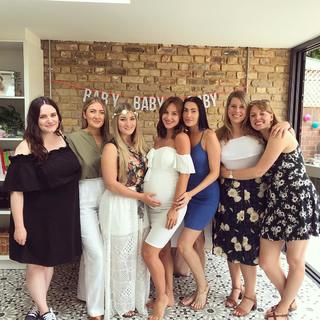 Rosie Jones feet photo thumbnail